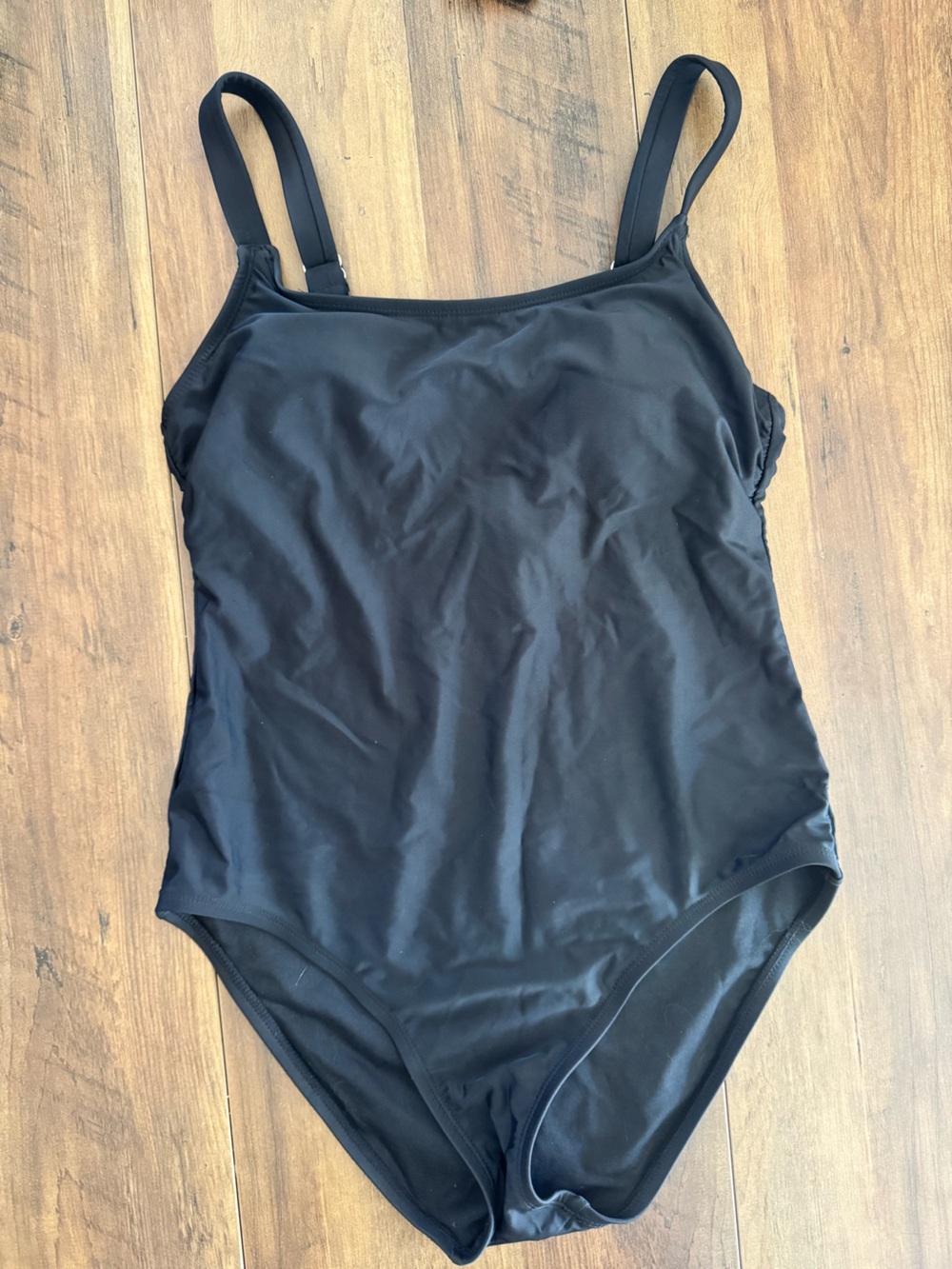 Hurley Women’s Medium One Piece Swimsuit Black with Removeable Pads